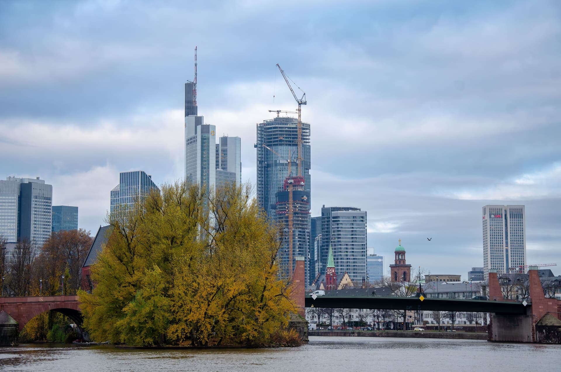 Frankfurt am Main — skyline on the Main
